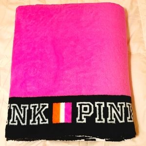 NWT Victoria's Secret PINK Graphic Plush Throw 50" x 60"